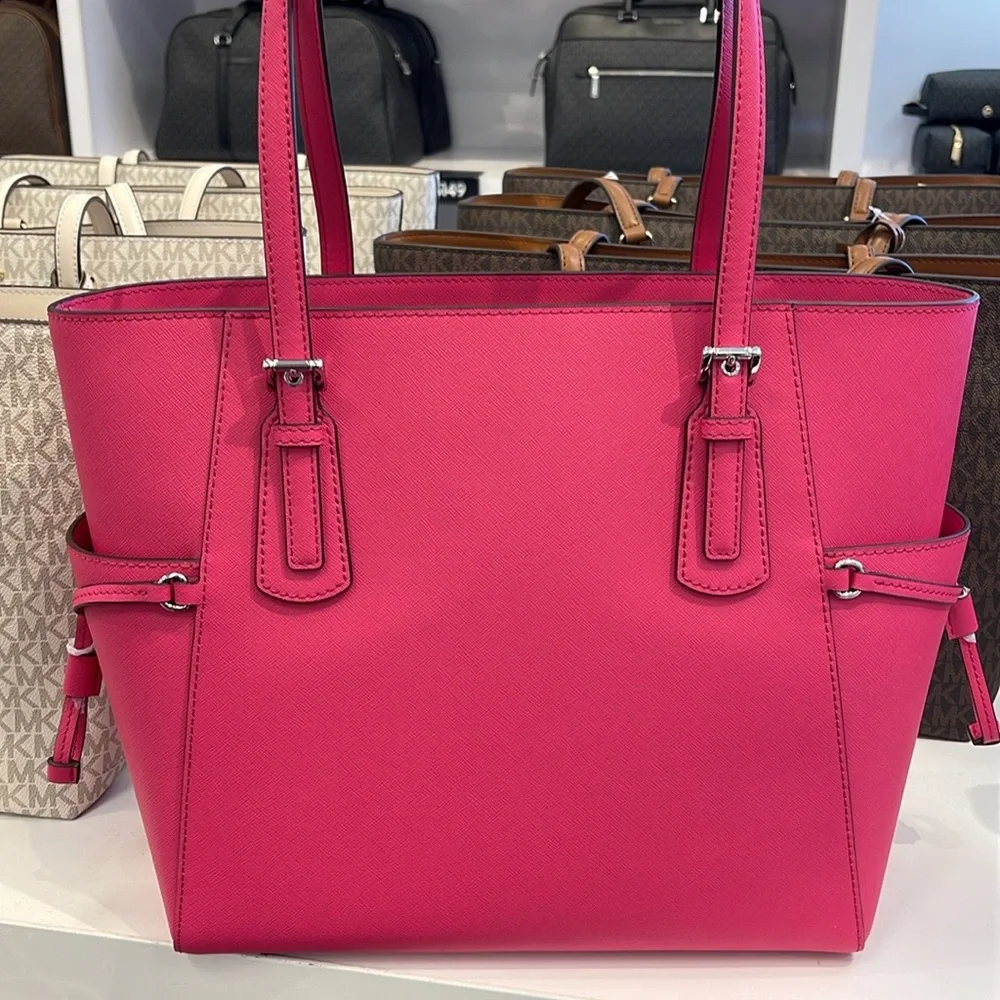 Michael Kors Voyager Large Saffiano Leather Tote Bag
Dragonfruit 
NWT - Picture 10 of 16